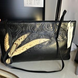 Sable brand leather purse